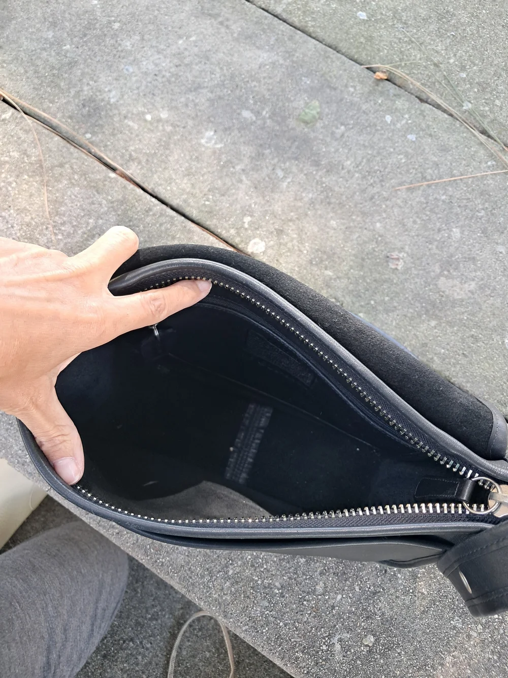 Classic Vintage Coach Janice Black Leather Croosbody Bag